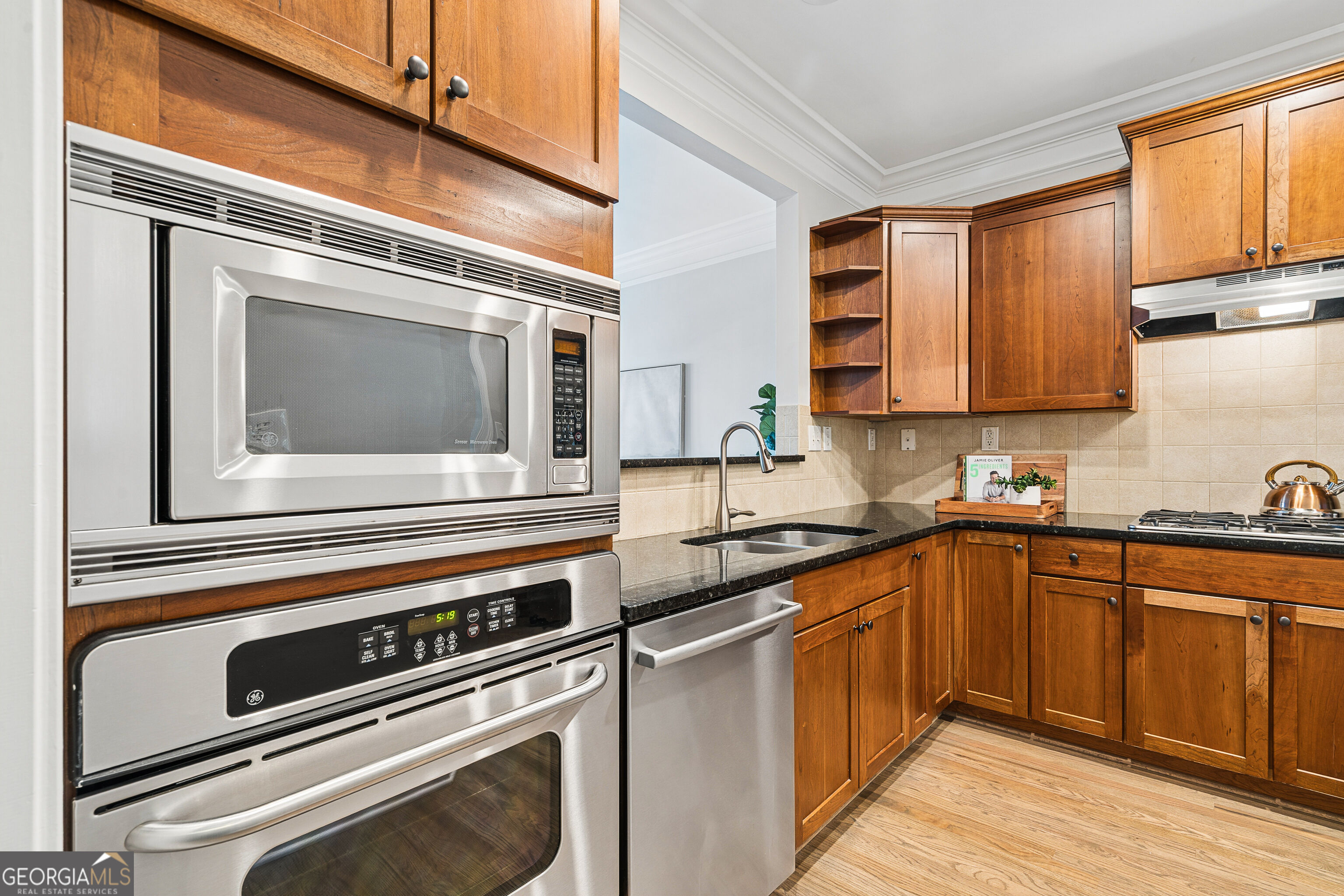 6 Oakhurst Terrace Property Photo 7