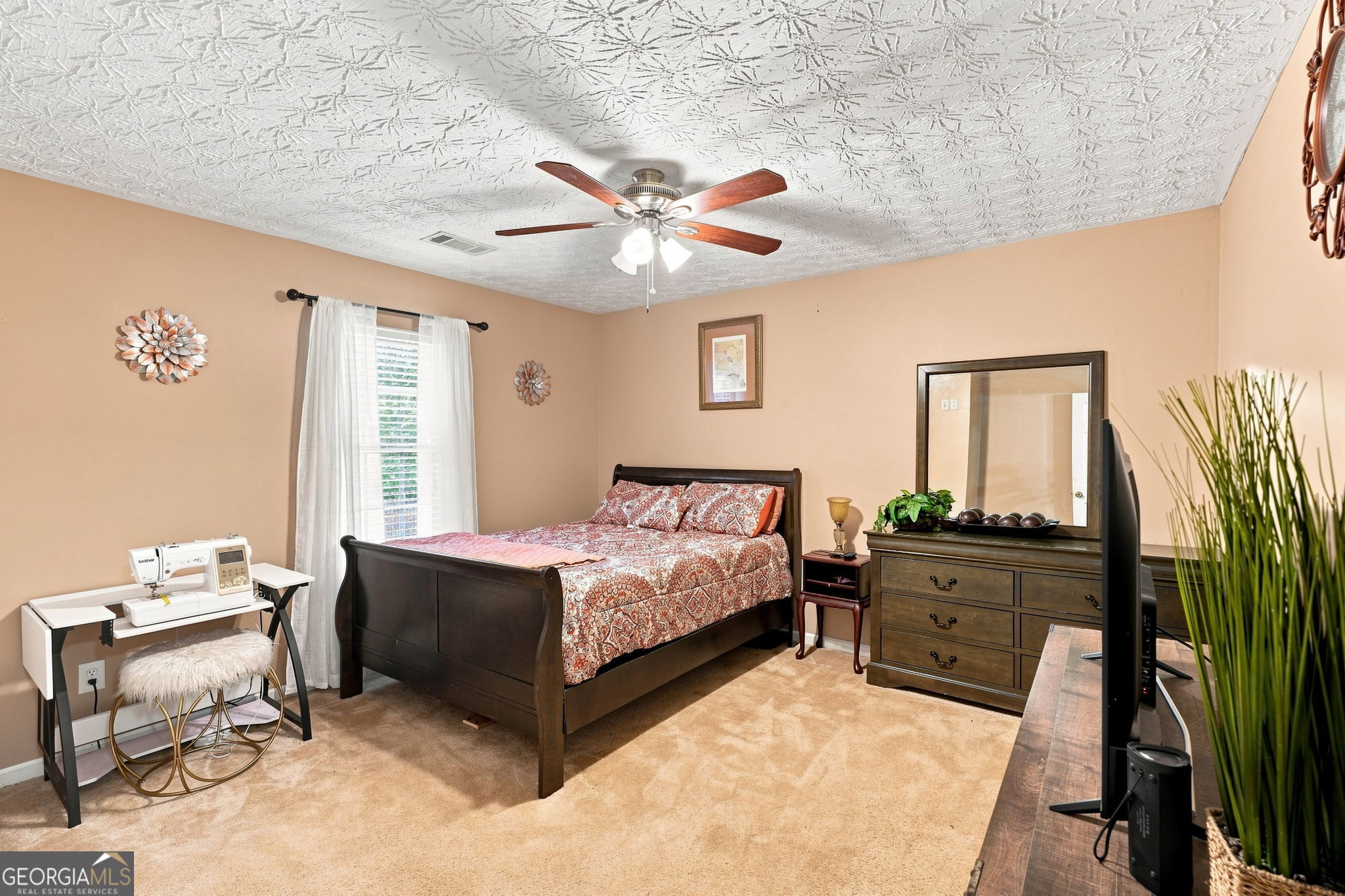 212 Vernon Walk Property Photo 17
