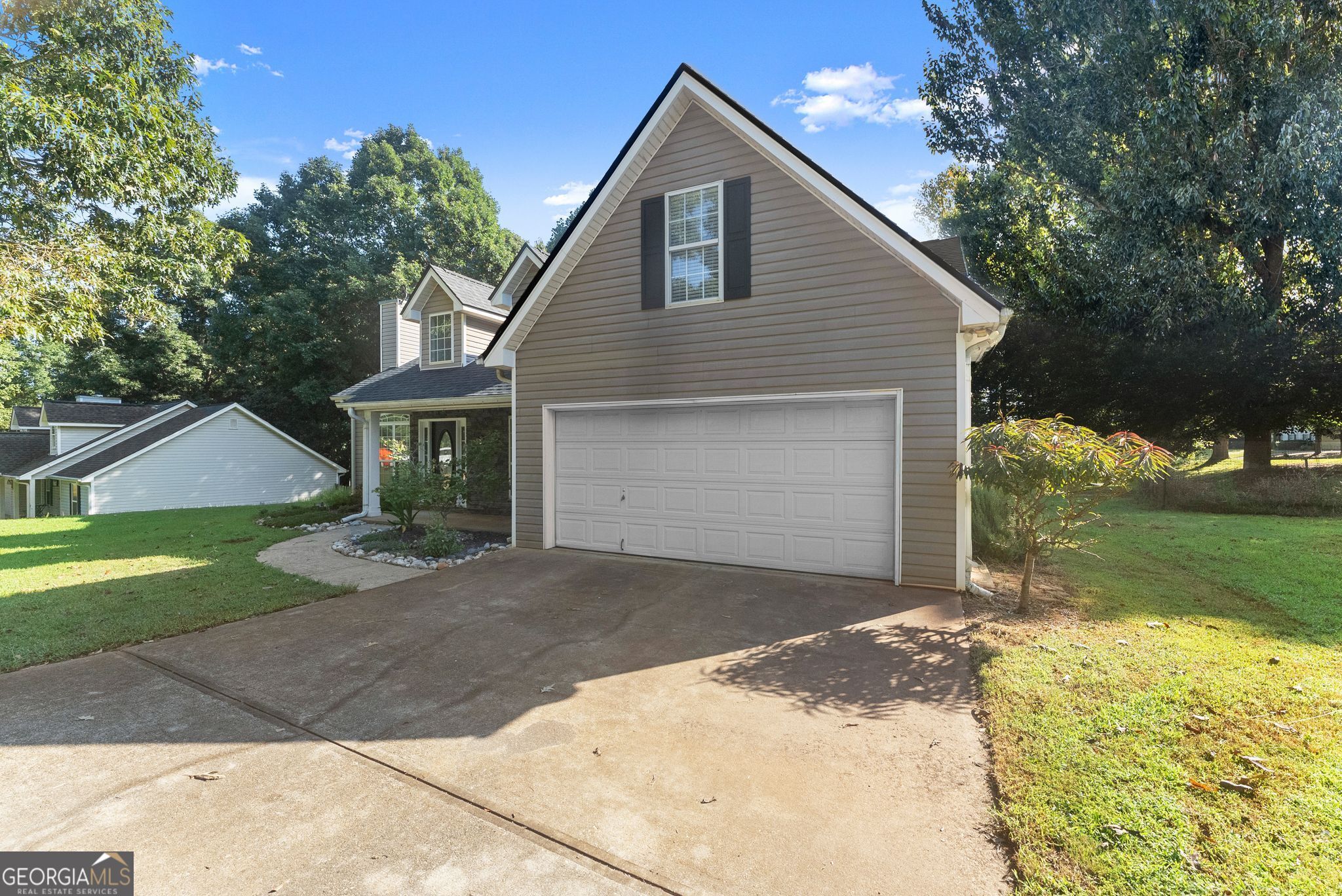 61 Hawthorne Drive Property Photo 2