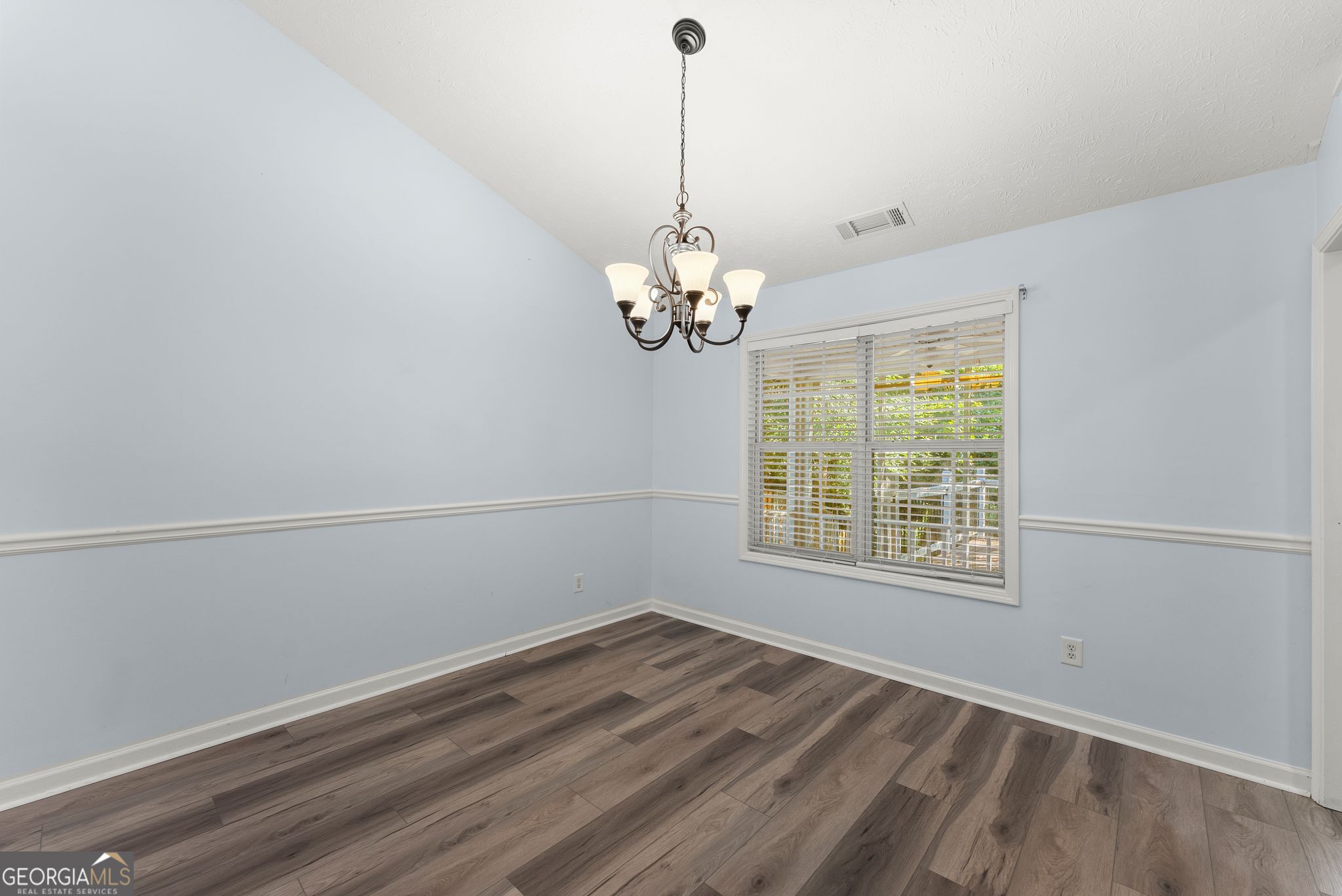 61 Hawthorne Drive Property Photo 10