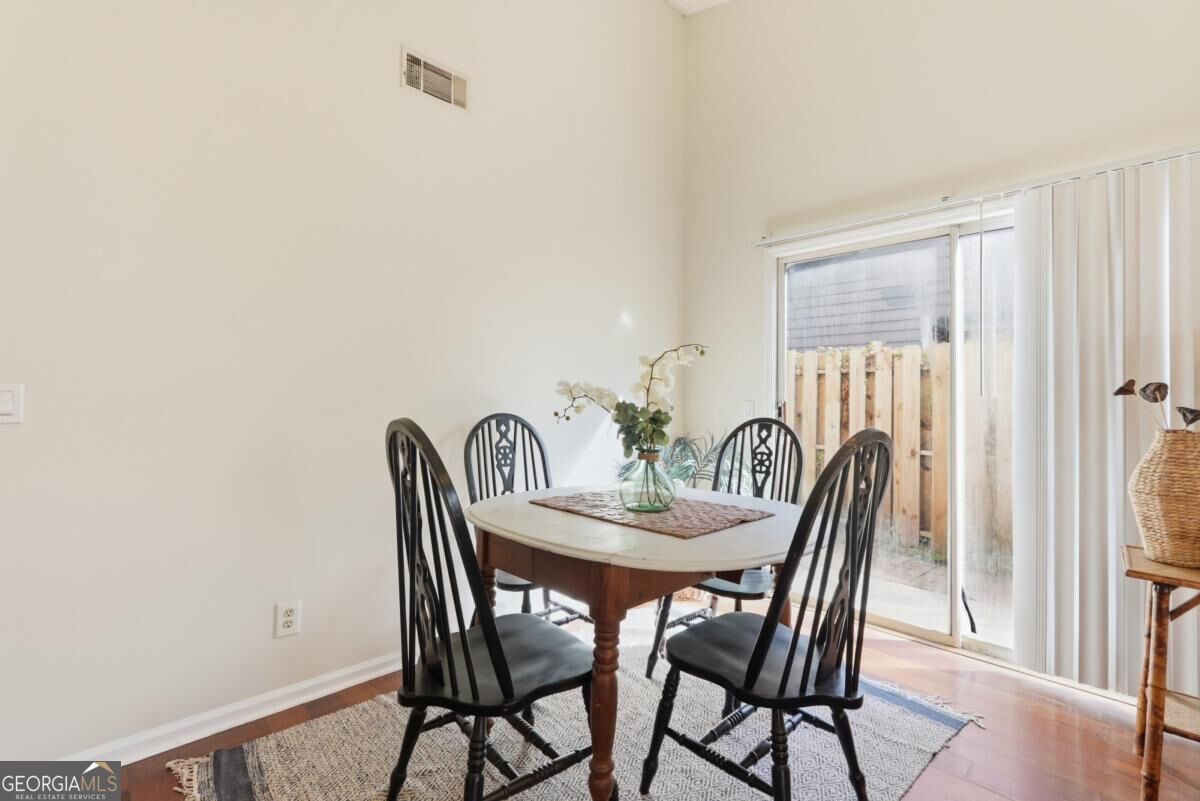 2 E White Hawthorne Drive Property Photo 7