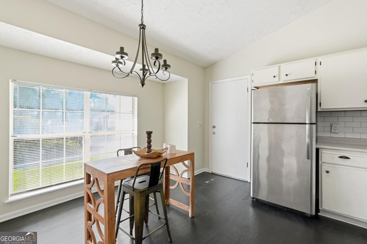 2 E White Hawthorne Drive Property Photo 10