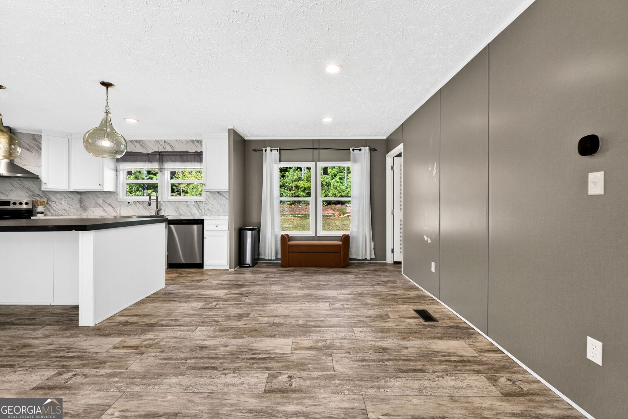 1750 Oakland Road Property Photo 10