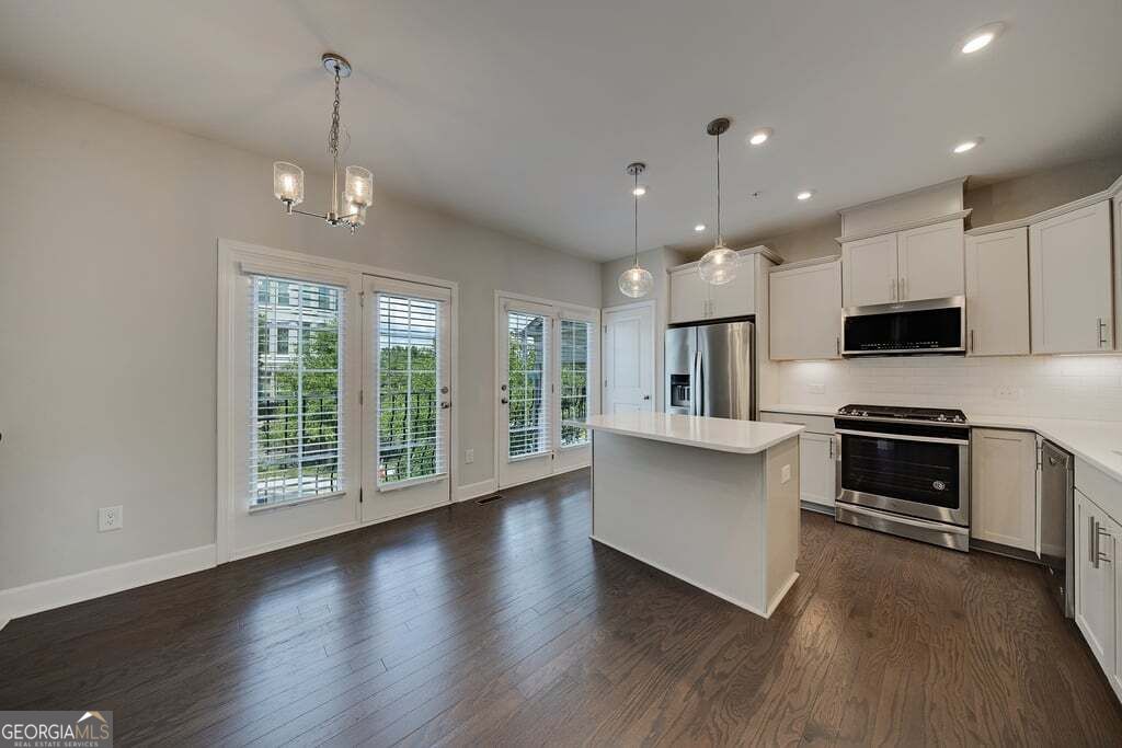 327 Hudson Way Property Photo 4
