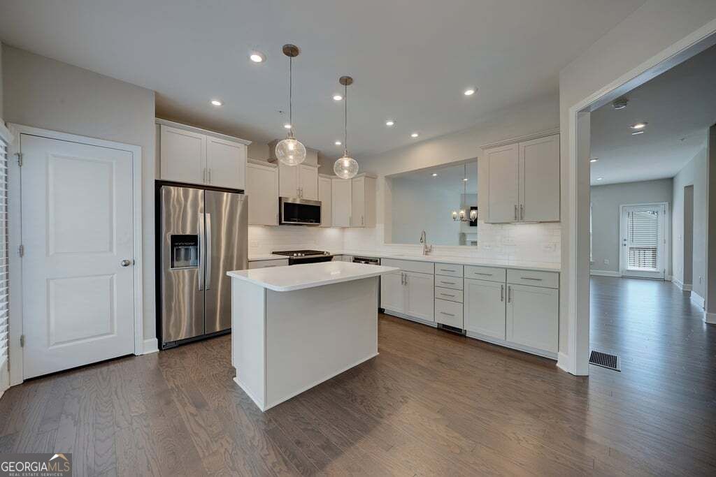327 Hudson Way Property Photo 6