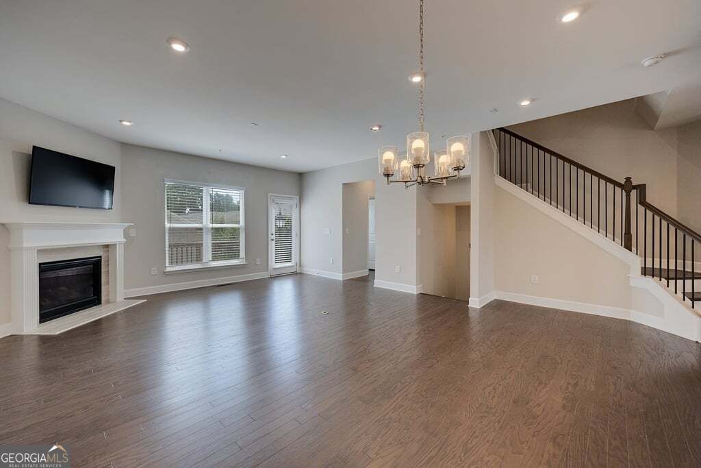 327 Hudson Way Property Photo 8