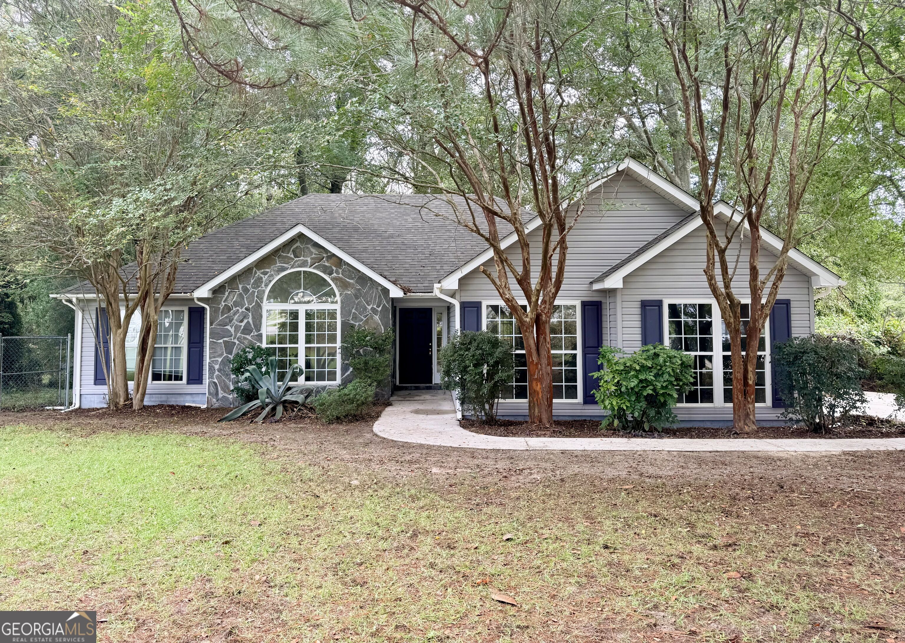 2131 Alexis Drive Property Photo 1