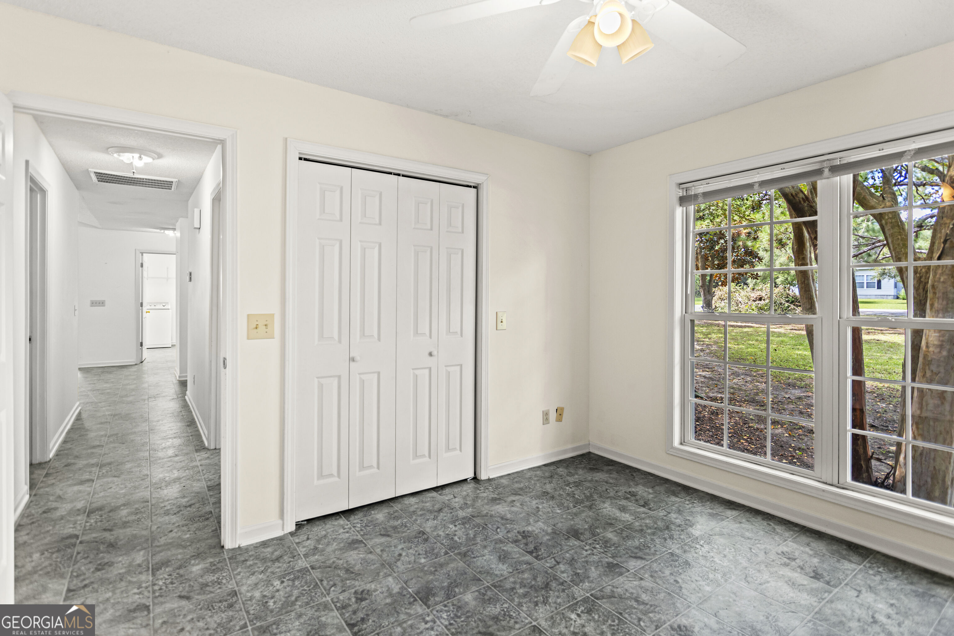 2131 Alexis Drive Property Photo 11
