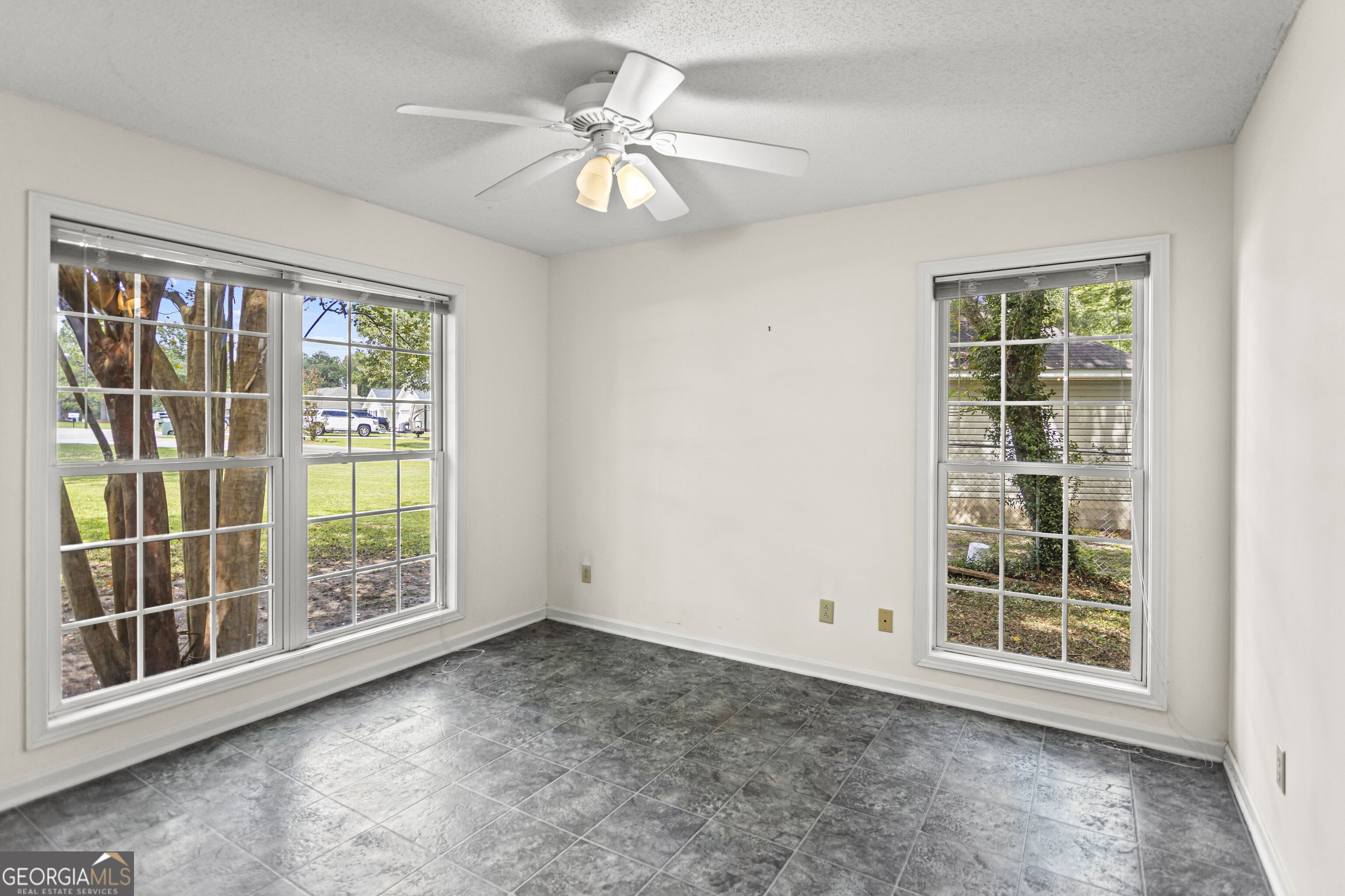 2131 Alexis Drive Property Photo 12