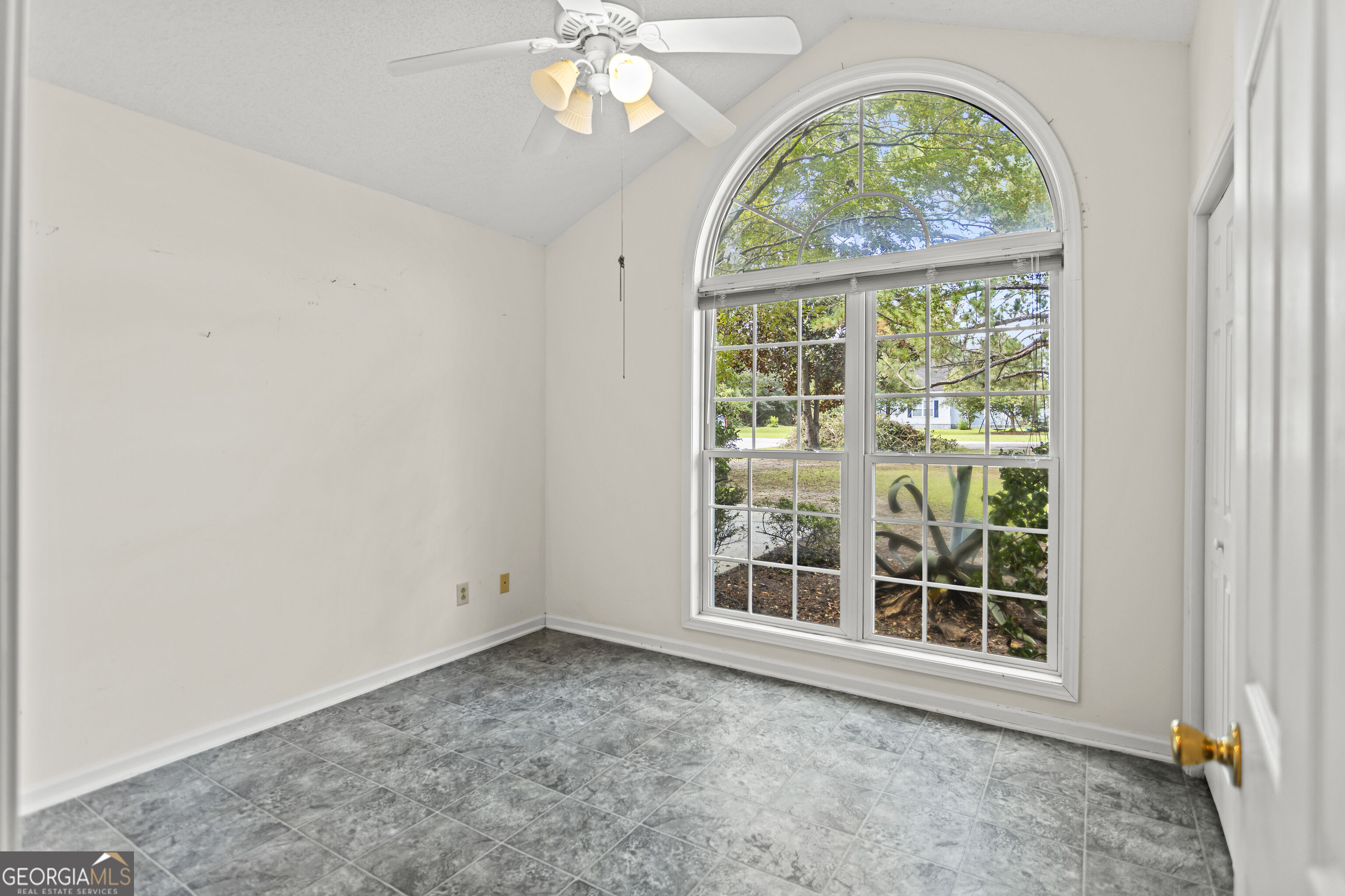 2131 Alexis Drive Property Photo 13
