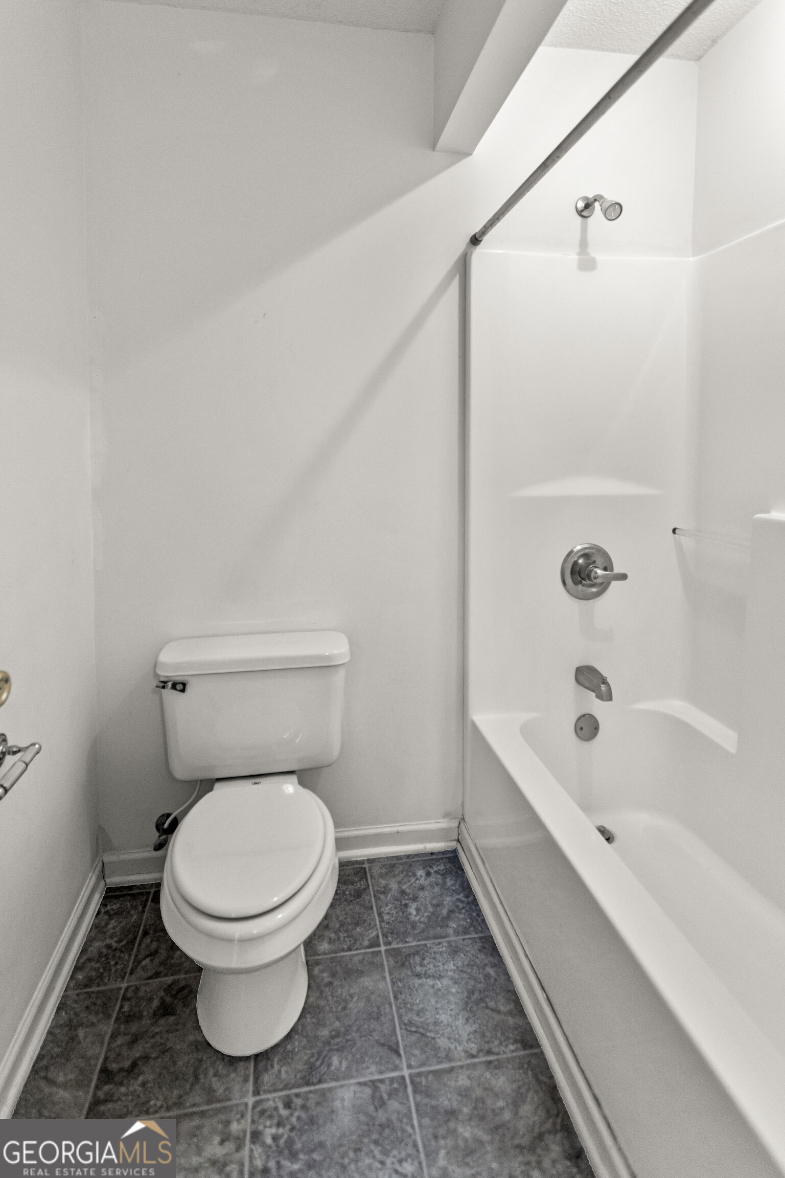 2131 Alexis Drive Property Photo 17