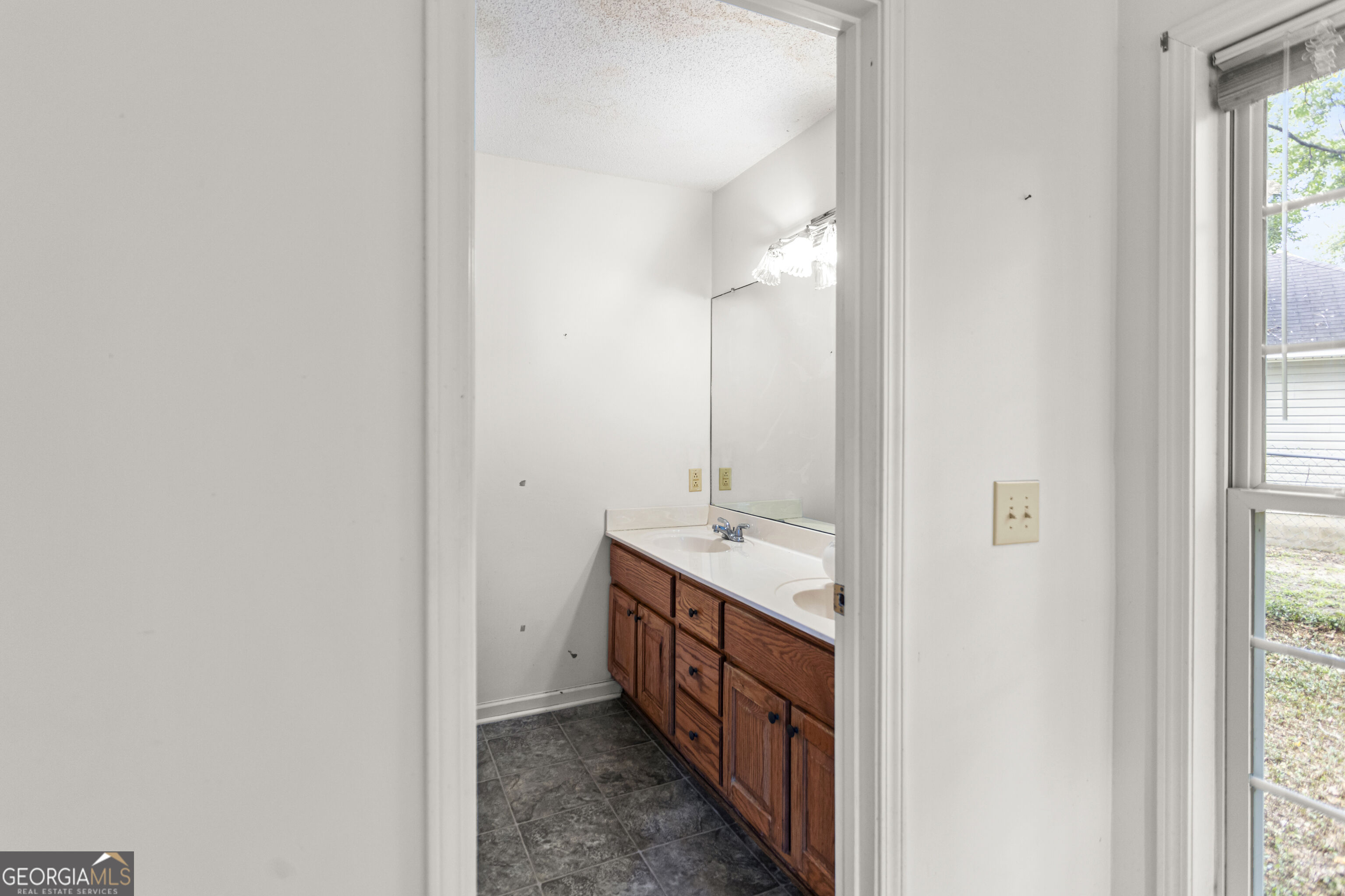 2131 Alexis Drive Property Photo 20