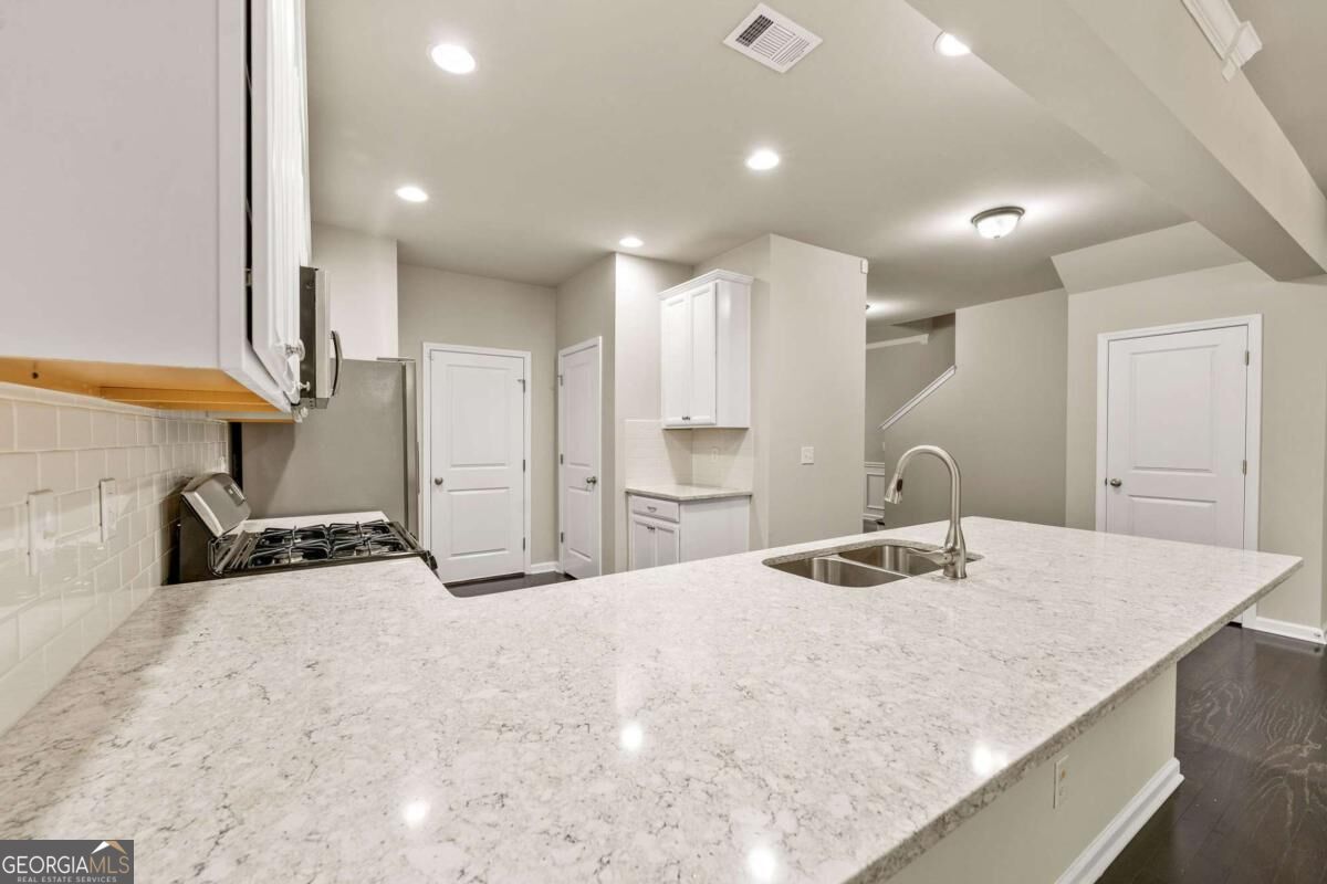 2698 Village Park Bend Property Photo 11