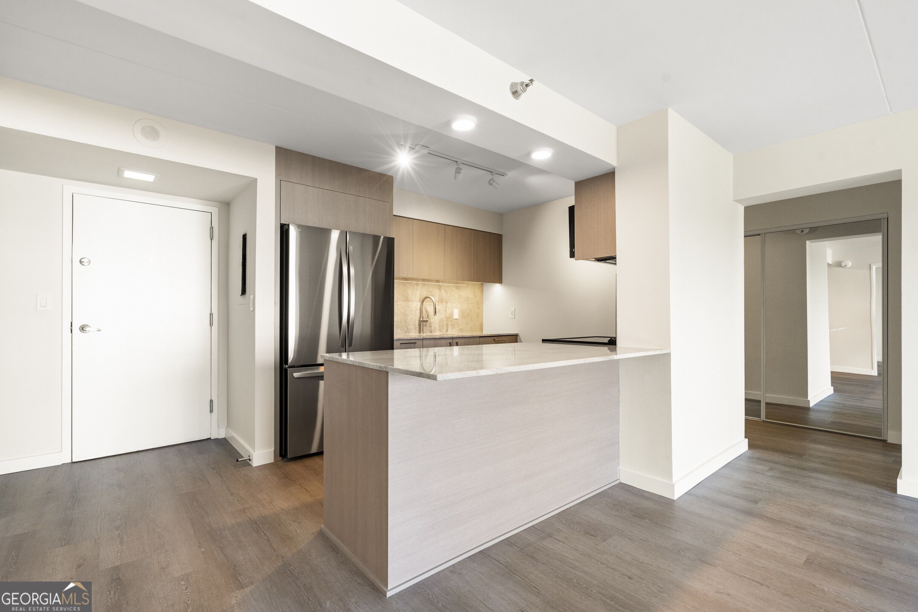 2460 Peachtree Road Ne # 608 Property Photo 6