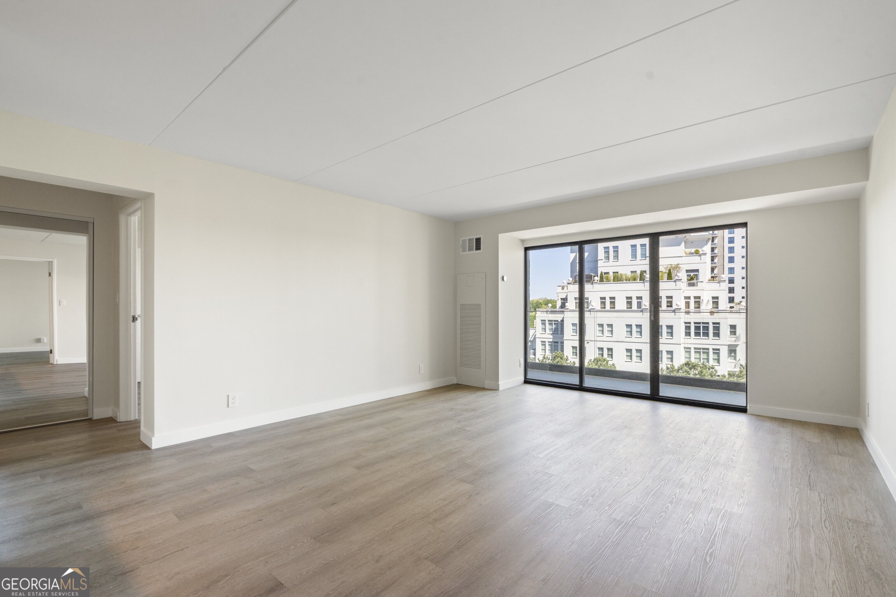 2460 Peachtree Road Ne # 608 Property Photo 8