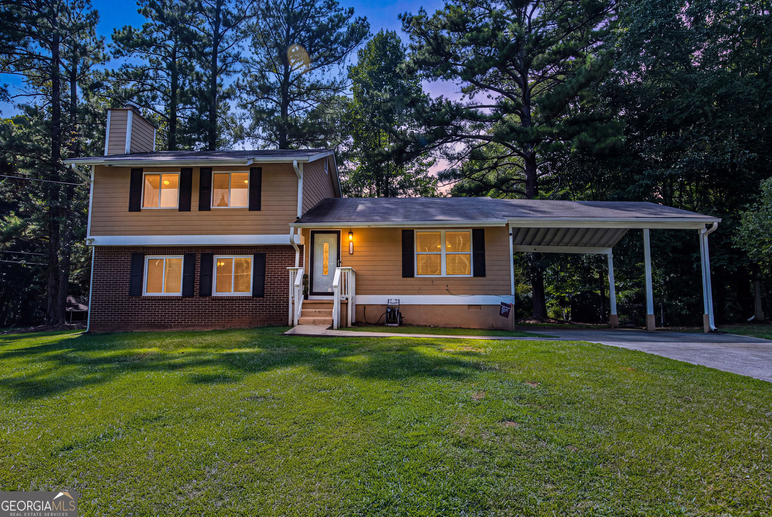 9256 Raven Drive Property Photo 1
