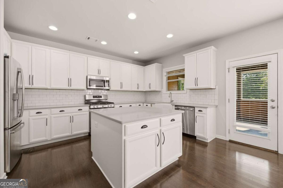 2228 Lakeview Bend Way Property Photo 14
