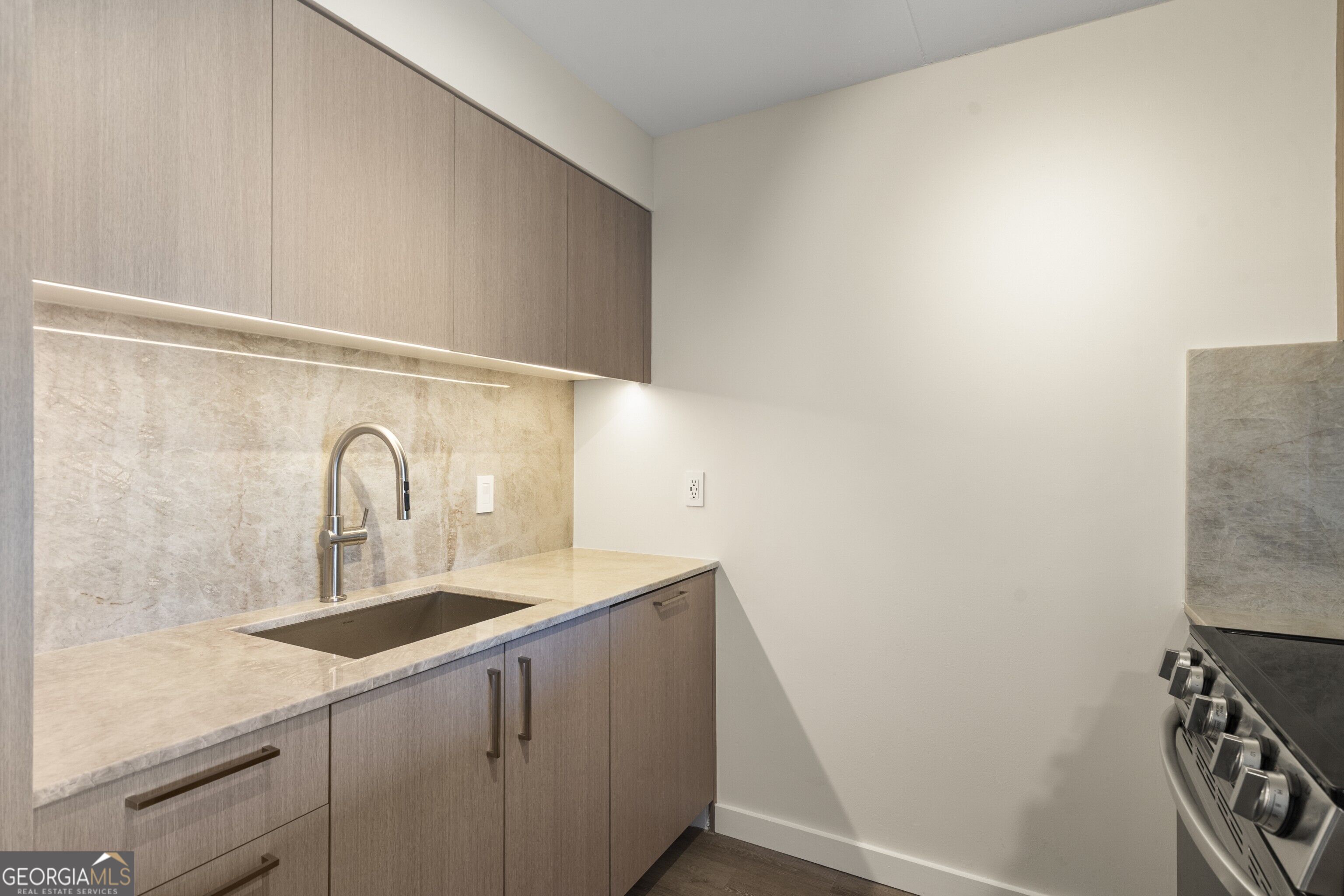 2460 Peachtree Road Ne # 903 Property Photo 4