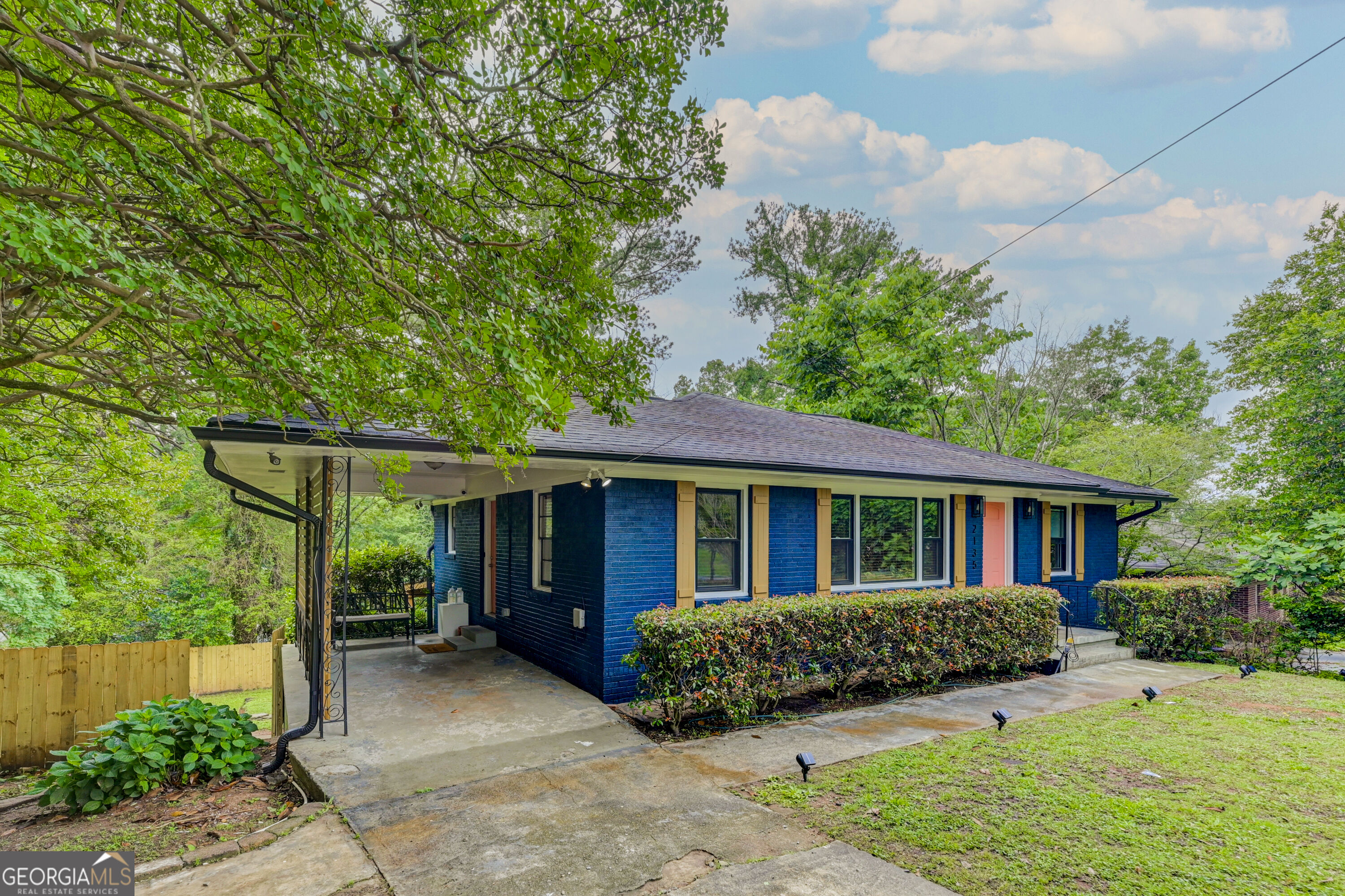 2135 Brannen Road Se Property Photo 2