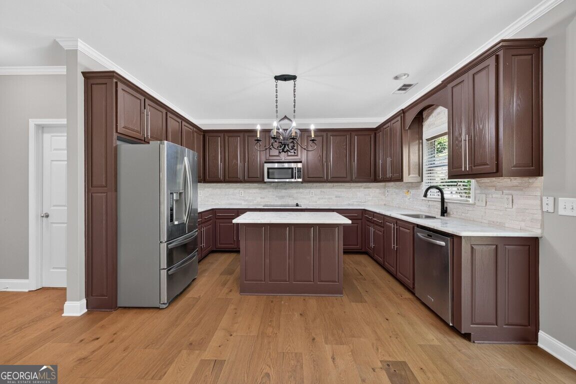 1211 Turtle Creek Court Property Photo 3