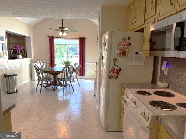 1102 Strath Clyde Way Property Photo 11