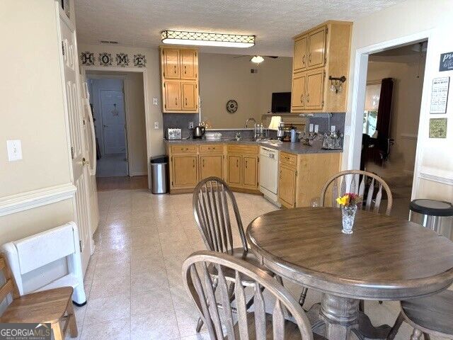 1102 Strath Clyde Way Property Photo 12