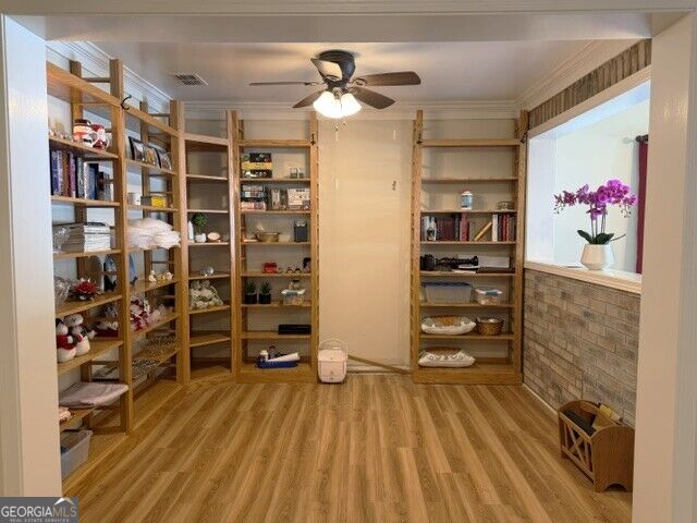1102 Strath Clyde Way Property Photo 22