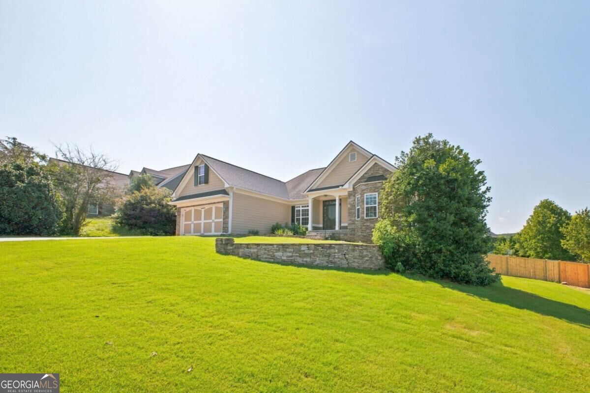 102 Colonial Circle Nw Property Photo 3