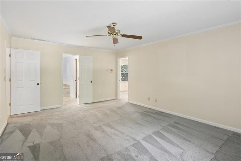 1090 Applecross Drive Property Photo 16