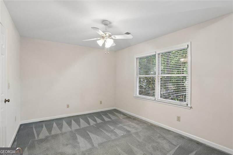 1090 Applecross Drive Property Photo 26