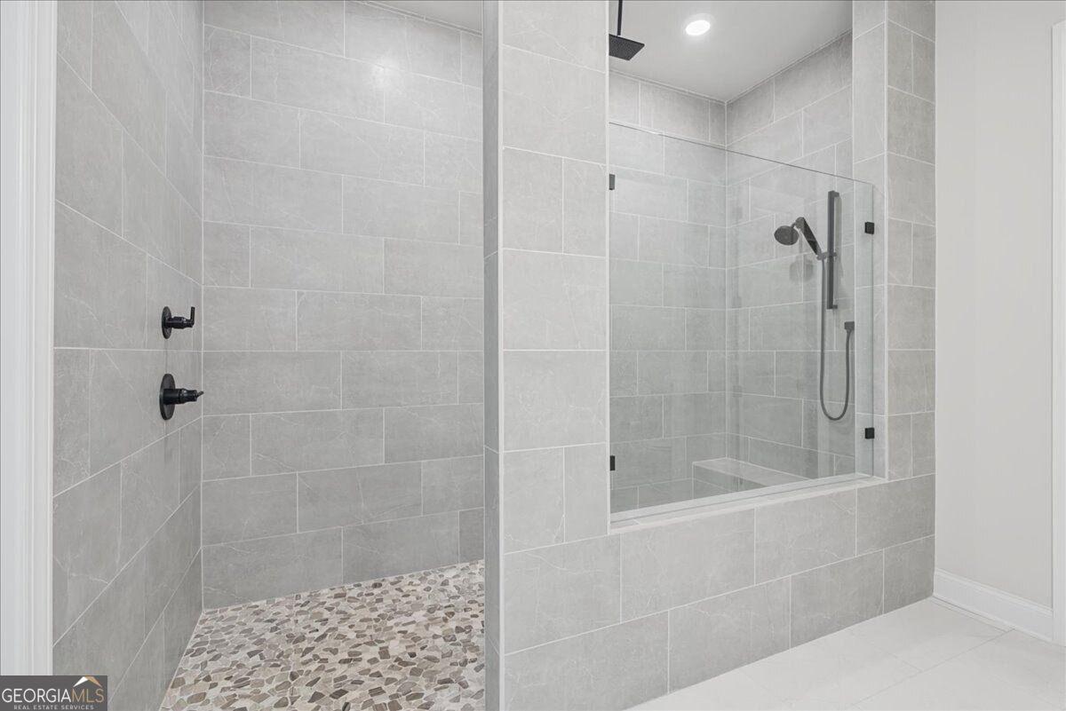 700 Hickory Hollow Walk Property Photo 4