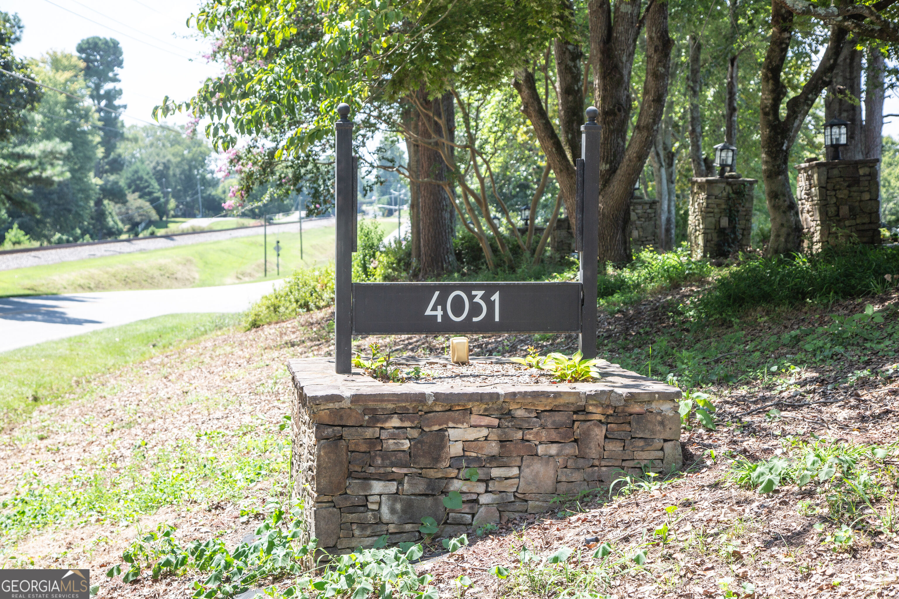 4031 Gainesville Highway Property Photo 2