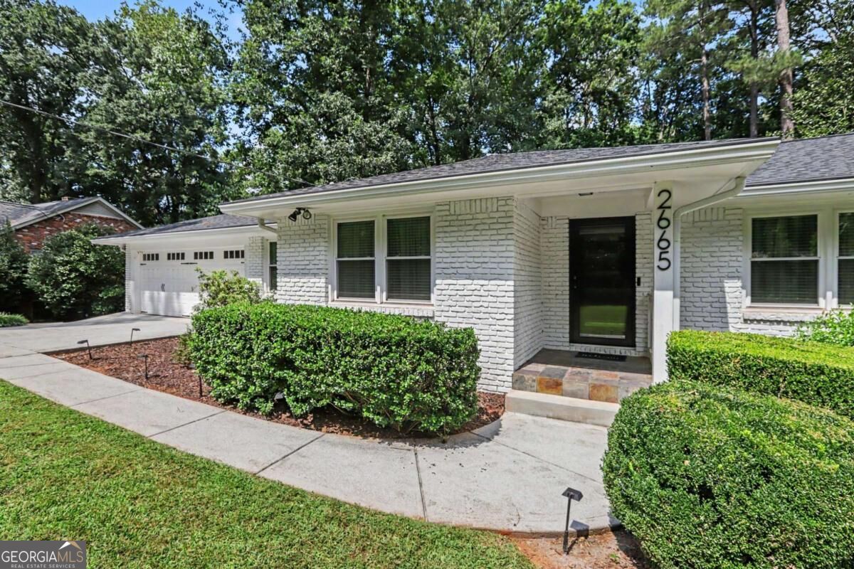2665 Hawthorne Drive Ne Property Photo 1