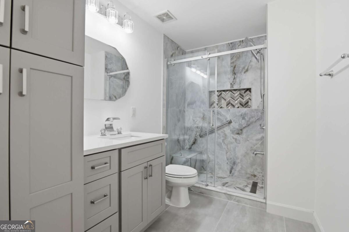 4875 Shiloh Crossing Way Property Photo 4