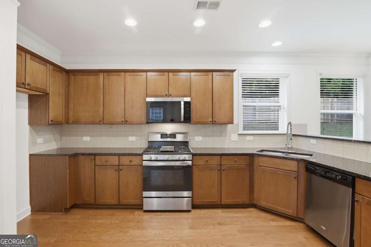 4875 Shiloh Crossing Way Property Photo 9