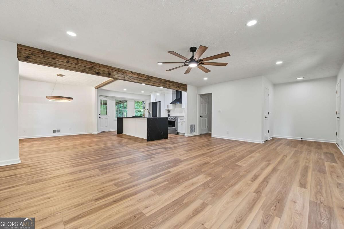 291 Crabapple Court Property Photo 6