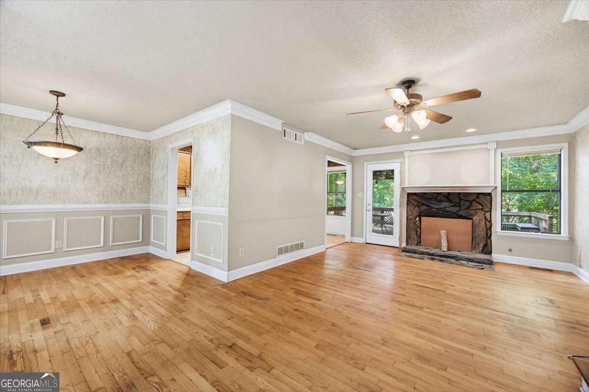 138 Hickory Trail Property Photo 6