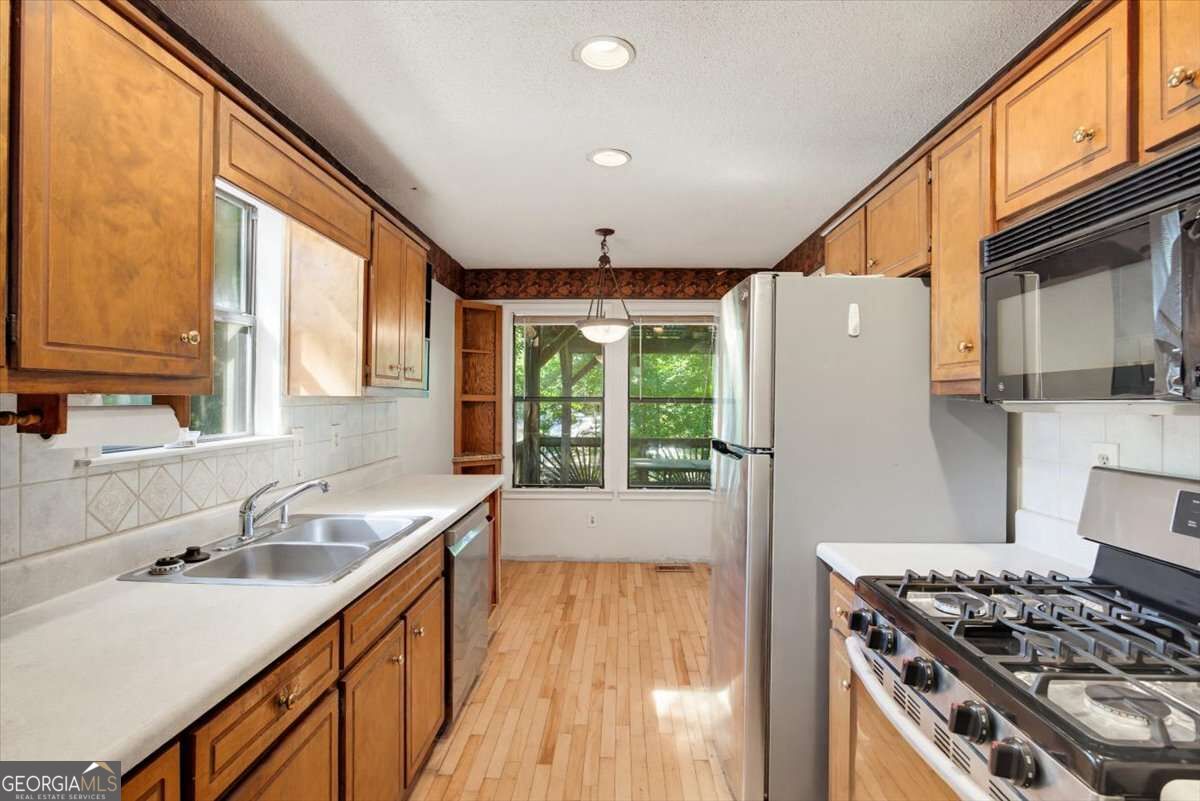 138 Hickory Trail Property Photo 12