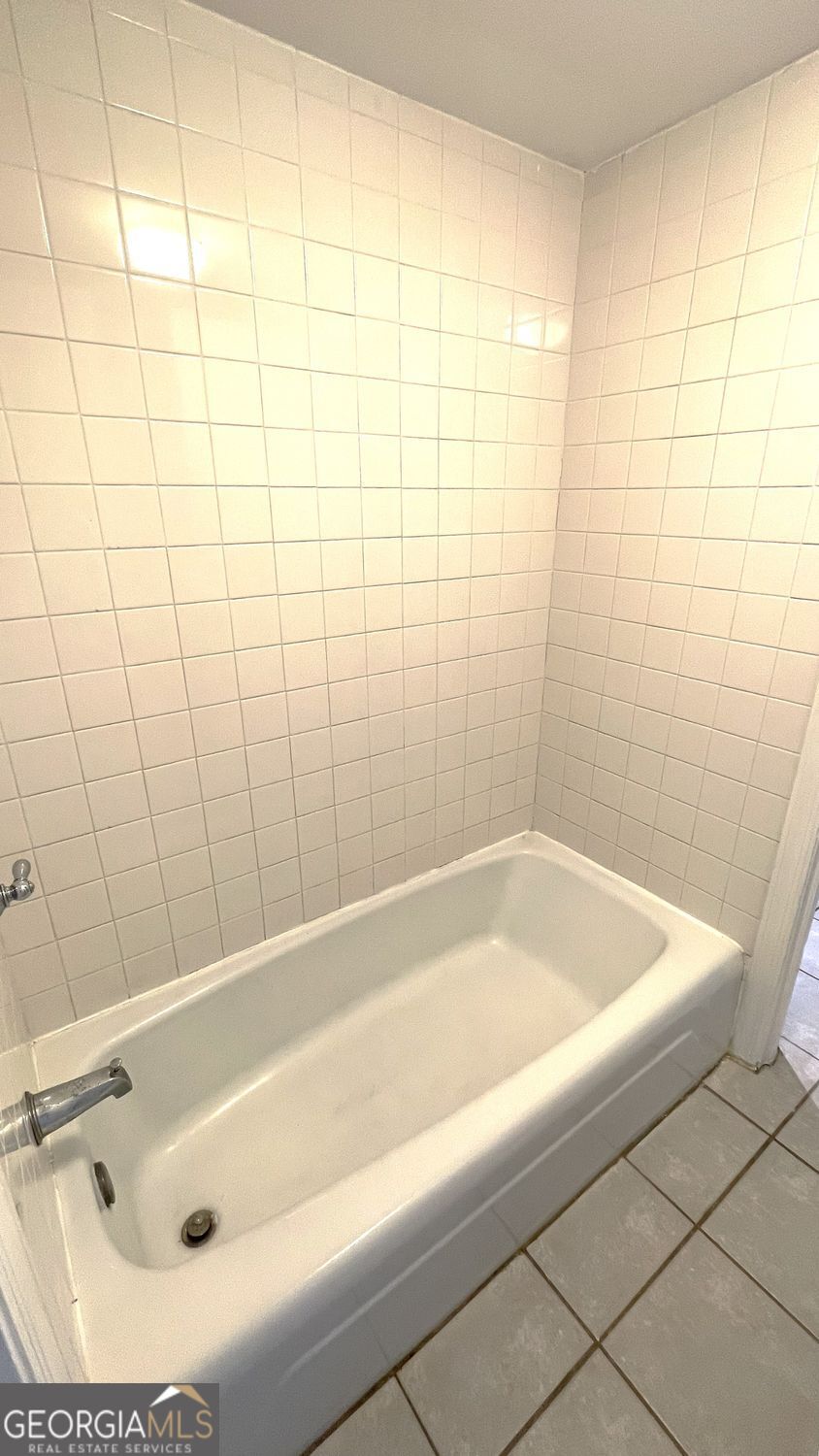 3091 Colonial Way # A4 Property Photo 6