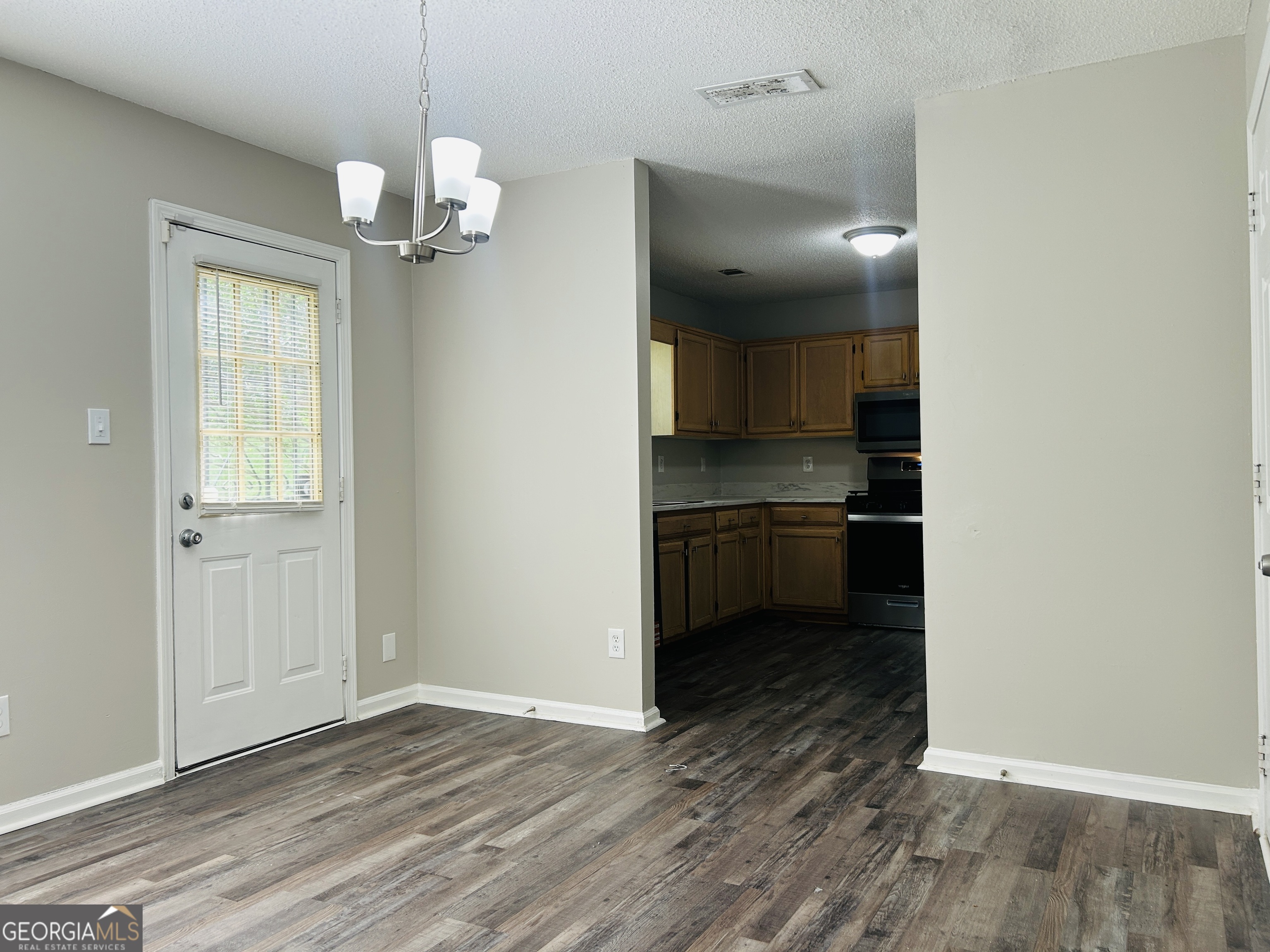 7018 New Dale Road Property Photo 10
