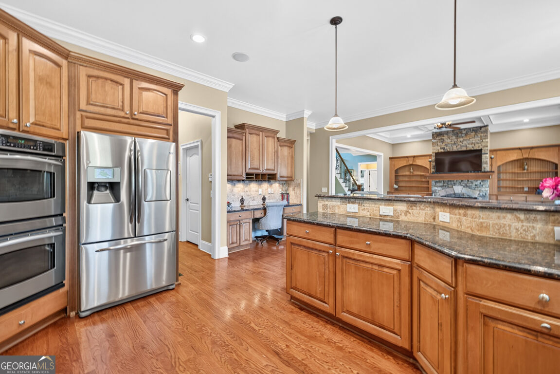 882 Pathview Court Property Photo 9