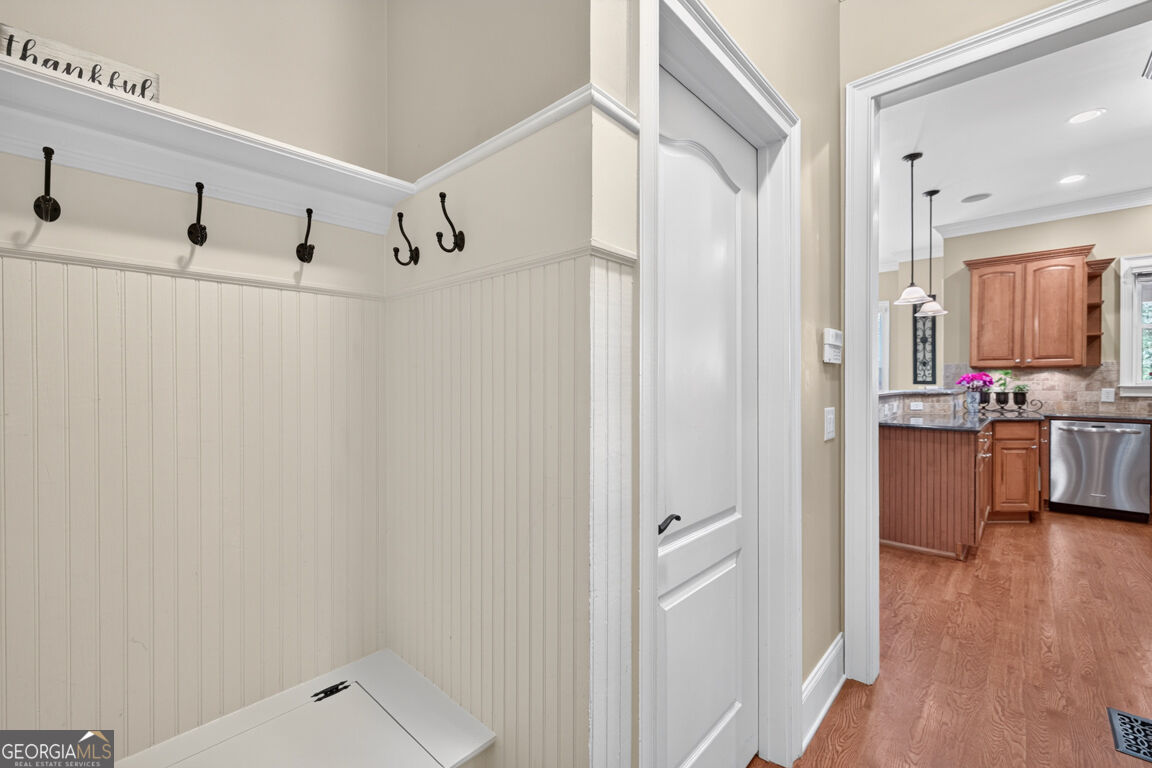 882 Pathview Court Property Photo 10