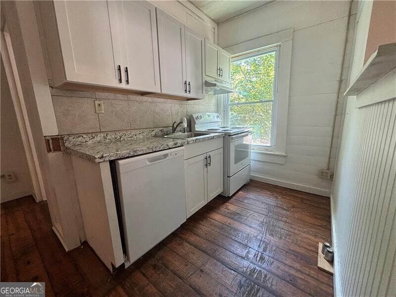 232 Main Street E Property Photo 8