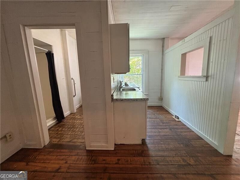 232 Main Street E Property Photo 12