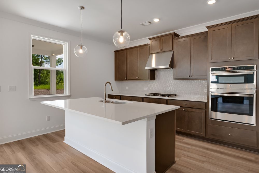 8835 Chesford Grove Property Photo 8