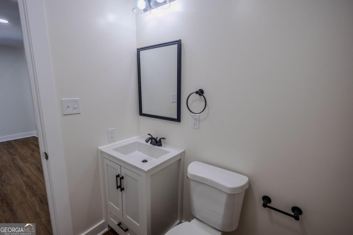 190 Cedar Pond Road Property Photo 13