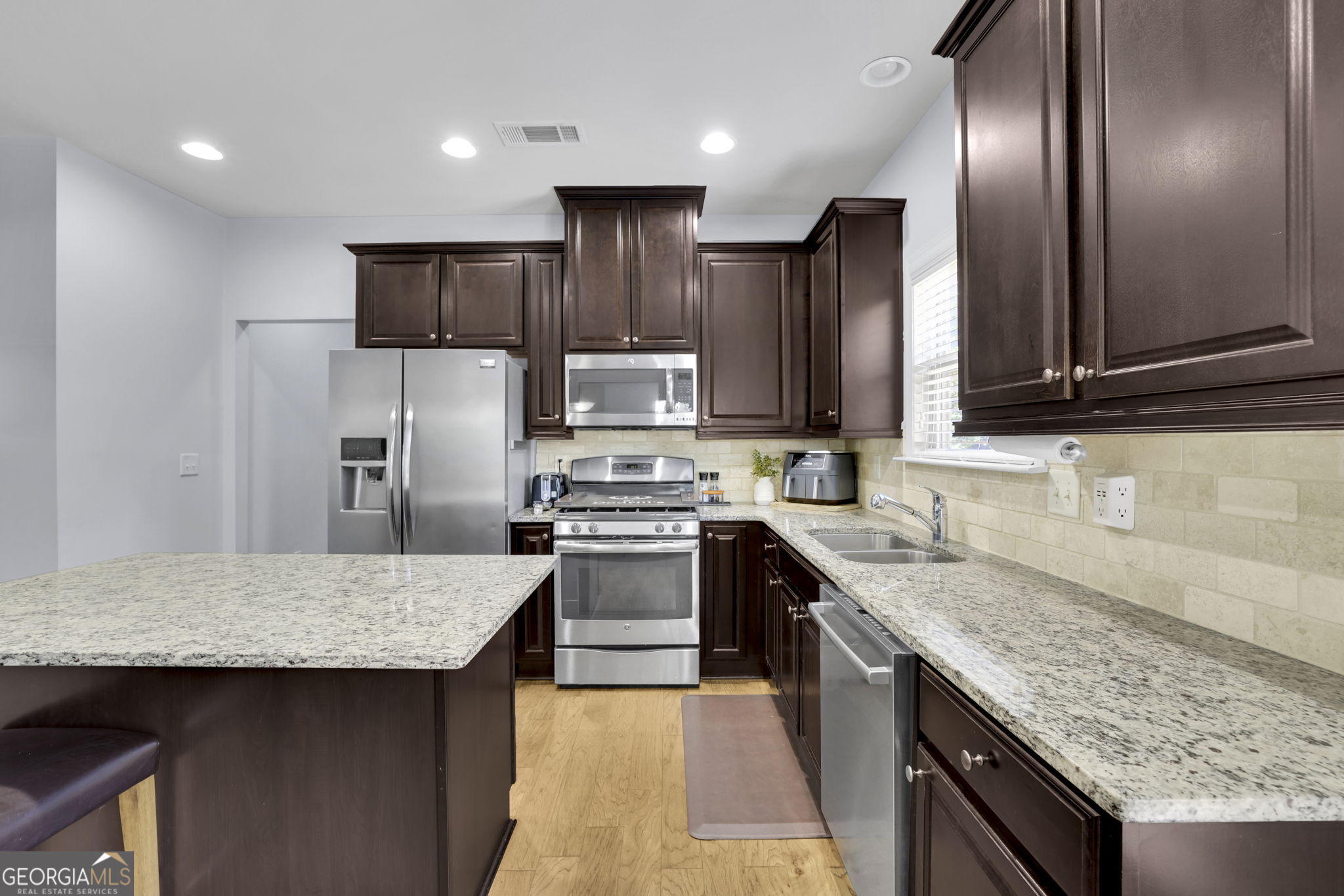 2606 Abiqua Falls Court Property Photo 12
