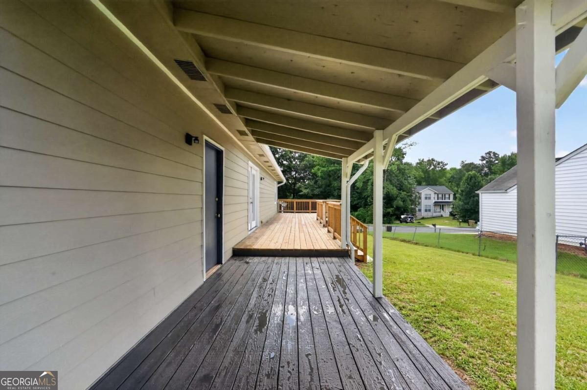 3217 Canterbury Trail Property Photo 3