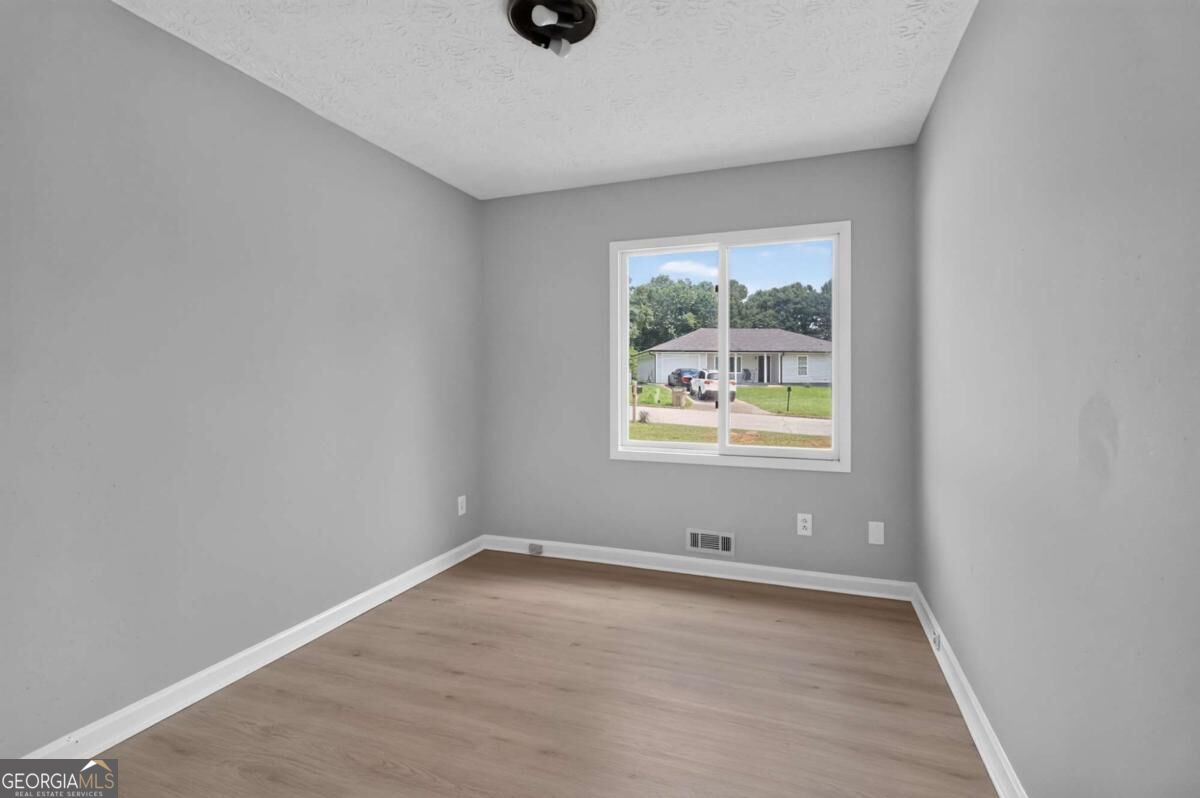3217 Canterbury Trail Property Photo 8