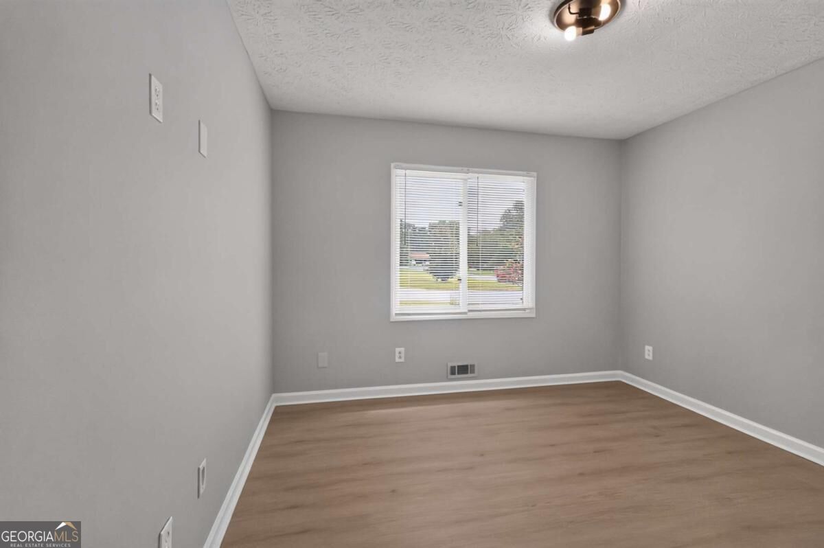 3217 Canterbury Trail Property Photo 9